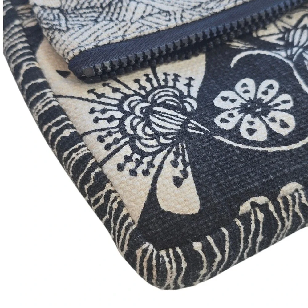 Studio Oh Leah Duncan Midnight Blooms Tablet Carrier Sleeve Padded Black Cream